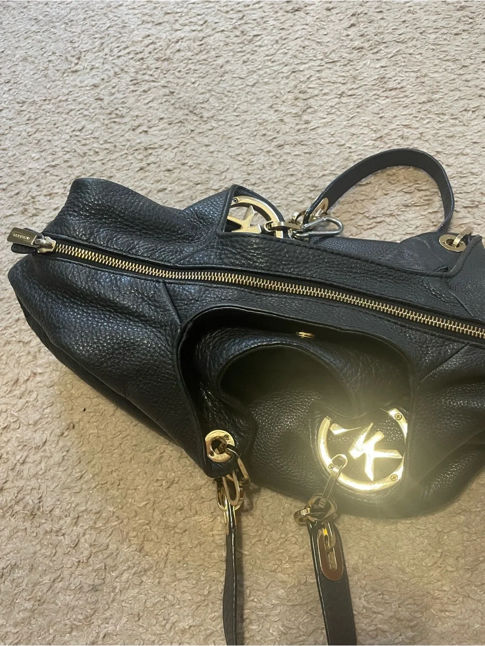 Wow! Michael Kors Black Leather Shoulder Hobo with Gold Logo Charm